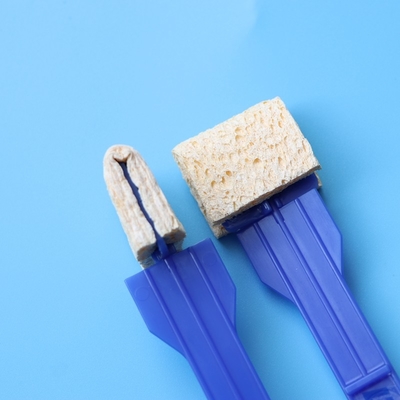 La alta colección de espécimen de la esponja de la absorbencia limpia el palillo montado