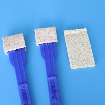 Aplicador de tampón de espuma de celulosa médica de alta absorción rectangular montado en una esponja