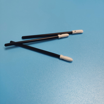 Hisopos con punta de espuma para pulir con mango negro TX742 que recogen suciedad en huecos pequeños